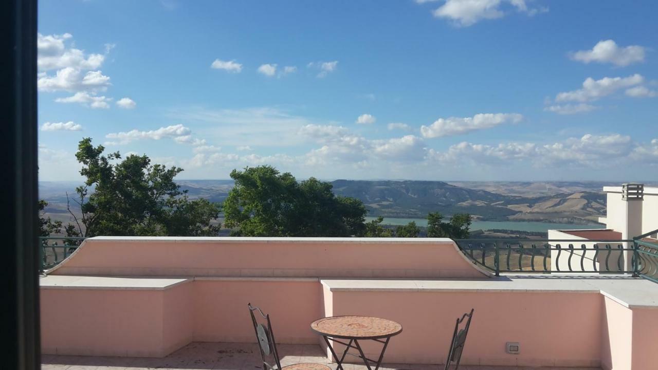 Vila Le Ginestre Miglionico Exteriér fotografie