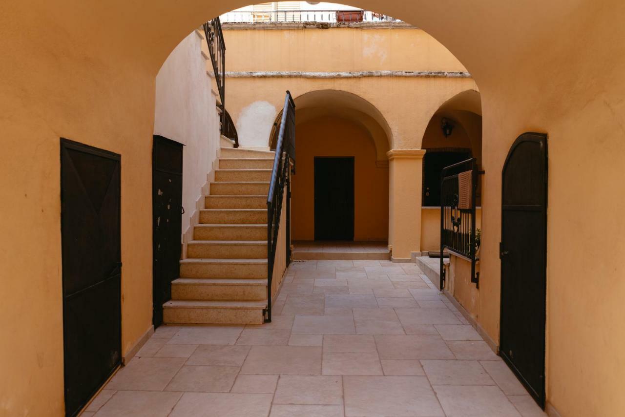 Vila Le Ginestre Miglionico Exteriér fotografie